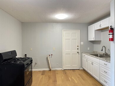 8010 Roswell St unit 1, Houston, TX 77022 - photo 5