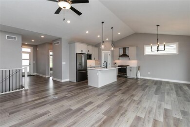 9823 Watermeadow Cir, Johnston, IA 50131 - photo 4