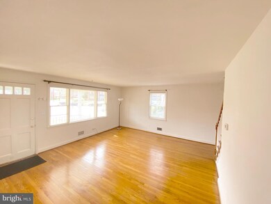 26 Wilfred Ct, Towson, MD 21204 - photo 5