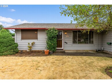 3569 Hyacinth St, Eugene, OR 97404 - photo 4