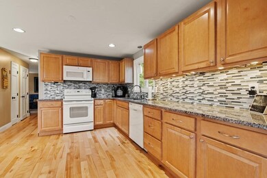 279 Purchase St, Middleboro, MA 02346 - photo 5