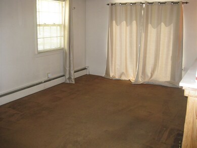 4 Frary St, Salem, NH 03079 - photo 4