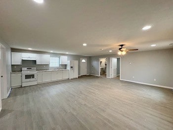 606 9th St, Carmi, IL 62821 - photo 4