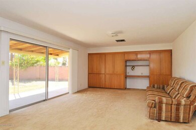 FAMILY ROOM, GLASS SLIDER TO PATIO