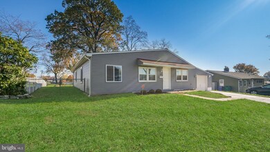 366 Blue Ridge Dr, Levittown, PA 19057 - photo 2