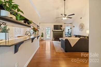 5047 Wild Wing Dr, Gastonia, NC 28052 - photo 4