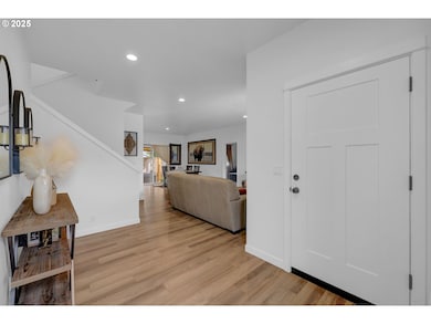 1277 Arcadia Dr, Eugene, OR 97401 - photo 7