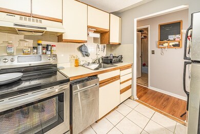 26 Waverly St unit 405, Brighton, MA 02135 - photo 6