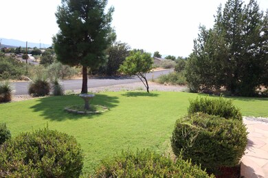 House Lawn picture