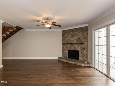 006-1280x960-family-room-with-fireplace