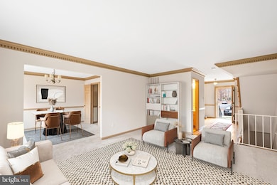 9518 Hunt Square Ct, Springfield, VA 22153 - photo 6