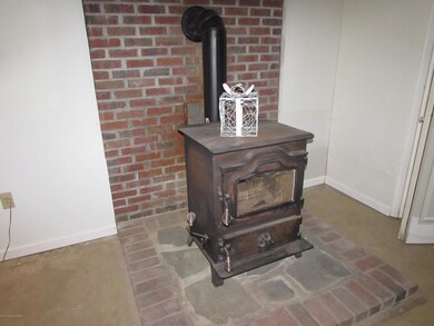 353 Clover Ln, Shavertown, PA 18708 - photo 6