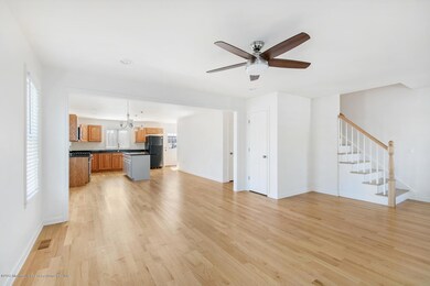 110 Broadway Point Pleasant-large-013-10