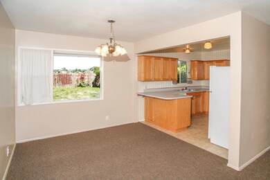 Dining area & kitchen.
