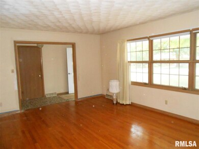 2419 Salem Ct, Bettendorf, IA 52722 - photo 4