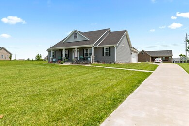 916 Oatfield Rd, Harrodsburg, KY 40330 - photo 2