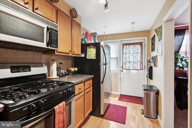 509 S 4th St, Darby, PA 19023 - photo 6