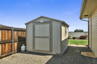 170801_Uecker_68ave_Yakima05