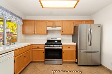 23124 Harbor Seal Ct, Wildomar, CA 92595 - photo 5