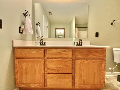 Dual sinks Master Bathroom