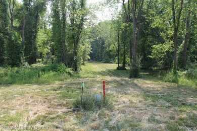 2722 Twin Oaks Dr, Milford Township, MI 48381 - photo 4