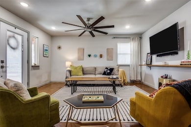 409 W Johnson St, Denison, TX 75020 - photo 7