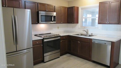 113 Creekview Dr, Jacksonville, NC 28540 - photo 5