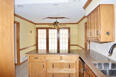 812 Windmill Ct, Bedford, TX 76021 - photo 4