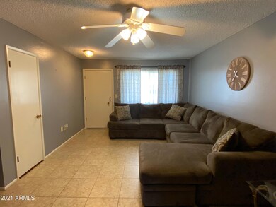11150 W Emerald Dr, Sun City, AZ 85351 - photo 2