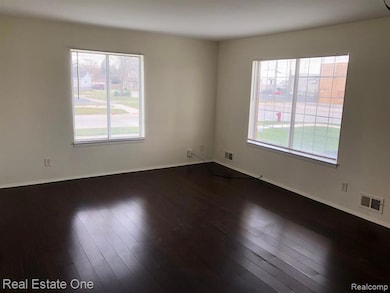 Living Room - Condo Freshly Painted 12/2024