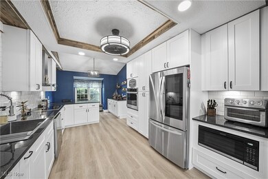 656 Fairfield Ln, Aurora, OH 44202 - photo 7