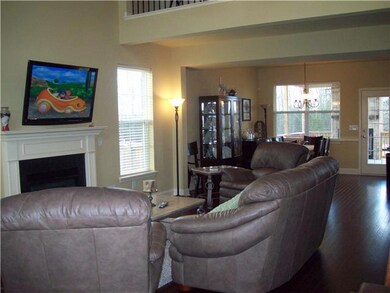 Great Rm into Dining Room