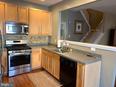 27 Wyndham Ct, Bordentown, NJ 08505 - photo 3