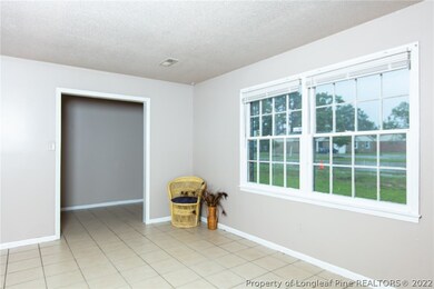 580 Glensford Dr, Fayetteville, NC 28314 - photo 6