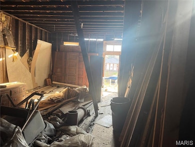 3851 Illinois Ave, Saint Louis, MO 63118 - photo 2