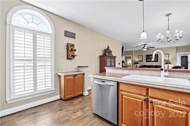 16 N Willow Brook Dr, Asheville, NC 28806 - photo 4