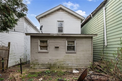 1415 Soles St, McKeesport, PA 15132 - photo 5