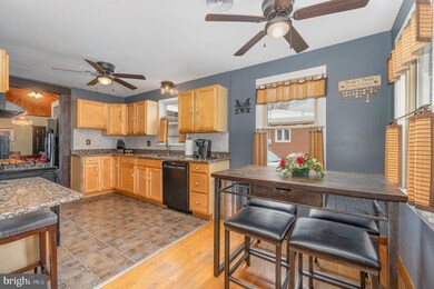 519 S Grant St, Palmyra, PA 17078 - photo 5