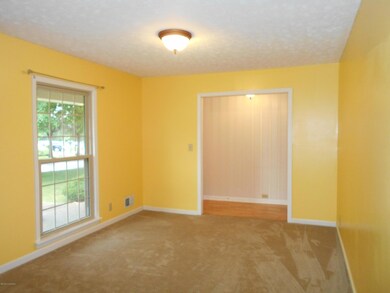 8310 Delightful Ct, Louisville, KY 40291 - photo 3