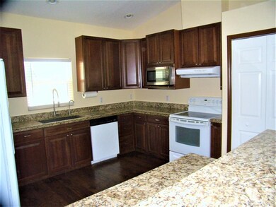 12-KITCHEN-4
