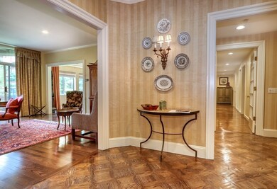 99 Florence St unit 2A, Chestnut Hill, MA 02467 - photo 2