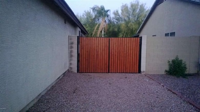 RV Gate