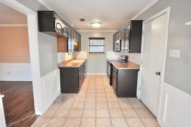 303 Cherry St, Weatherford, TX 76086 - photo 4