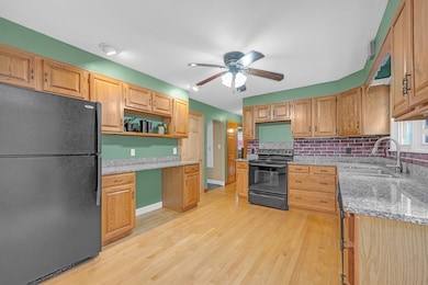 12 Lancaster St, Auburn, MA 01501 - photo 7