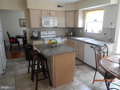 2 Amherst Dr, Burlington, NJ 08016 - photo 7