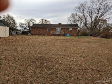 805 Orchard St, Shelby, NC 28152 - photo 2