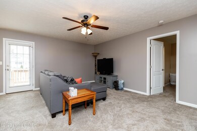 211 Crystal View Ct, Mount Washington, KY 40047 - photo 5
