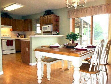 #6-dining room