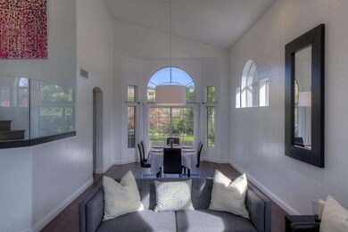 004_Dining Room