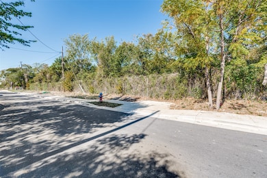 TBD Highview St, Cockrell Hill, TX 75211 - photo 2